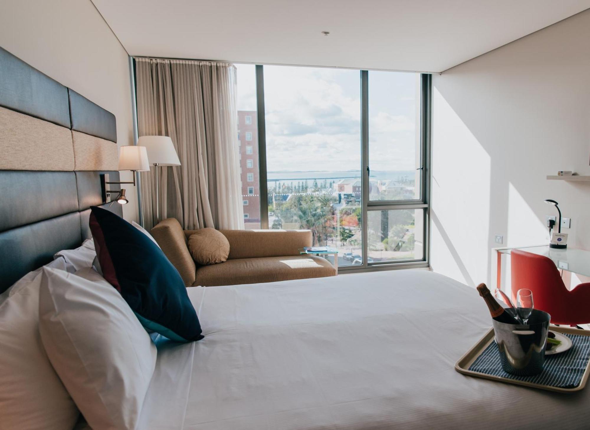 Novotel 4*